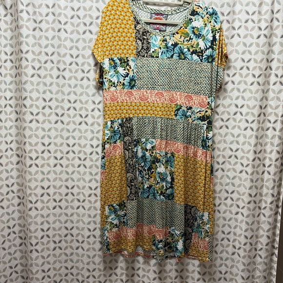 Johnny Was PAISLEY BLOCK RELAXED T‑SHIRT DRESS Size L NWT - Picture 5 of 9